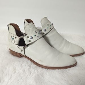 Frye Size 9 White Leather Back Zip Ankle Moto Bootie Ray Stone Harness Zip
